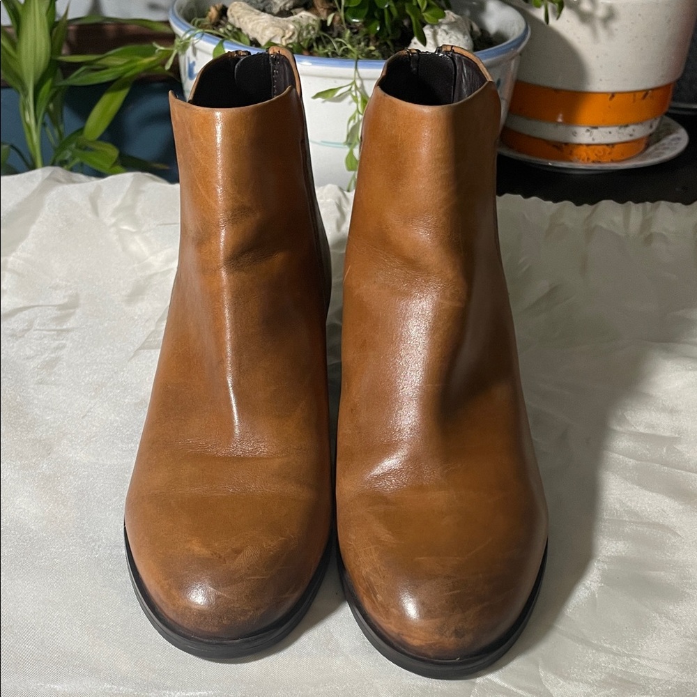 Clarks Elvina Dawn Tan Leather Boots